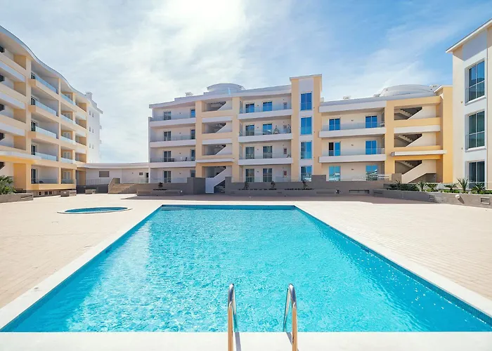 Lagos Marina View 11 With Pool By Homing