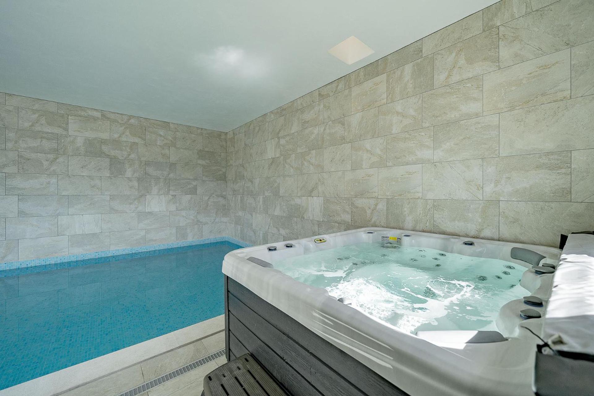 Marina View 11 With Pool By Homing * Lagos