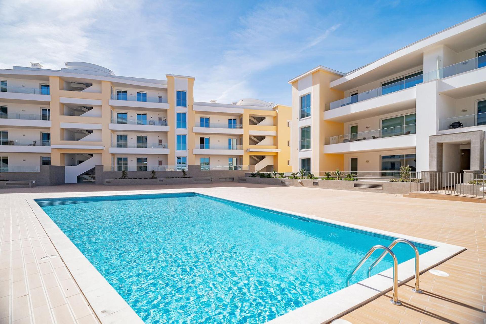 Marina View 11 With Pool By Homing * Lagos